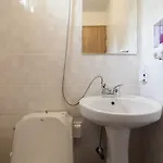 Cube Guesthouse